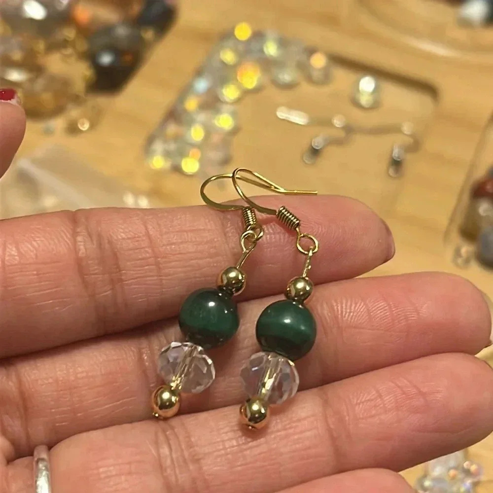 💚 Handmade malachite & gold tone hematite earrings ✨ - Picture 6 of 6